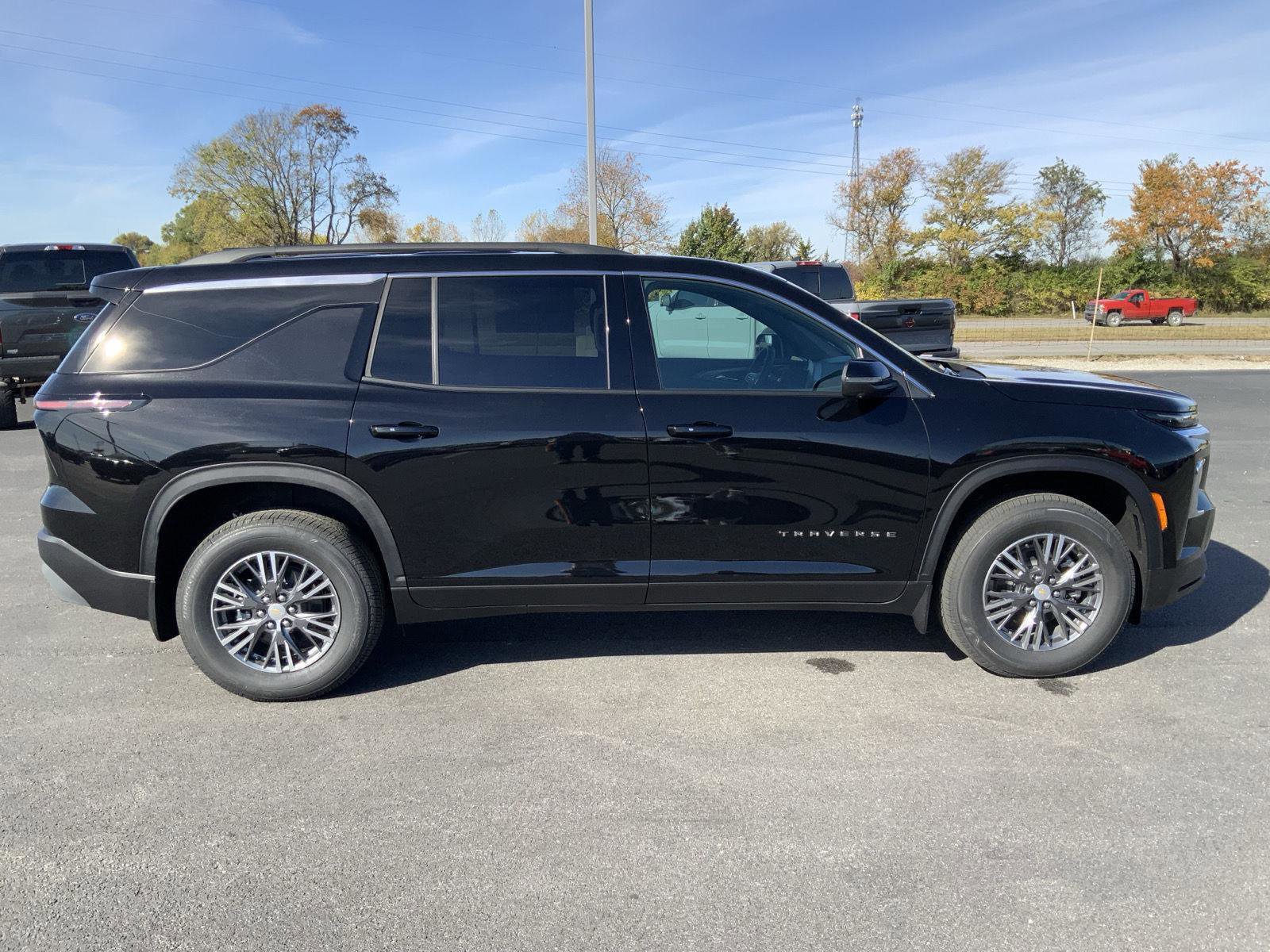 New 2026 Chevrolet Traverse LT w/ Driver Confidence Package image 16