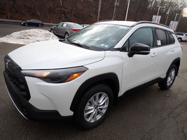 New 2026 Toyota Corolla Cross LE image 8