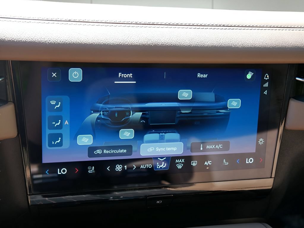 Certified 2025 Lincoln Navigator Black Label AWD/4WD image 25