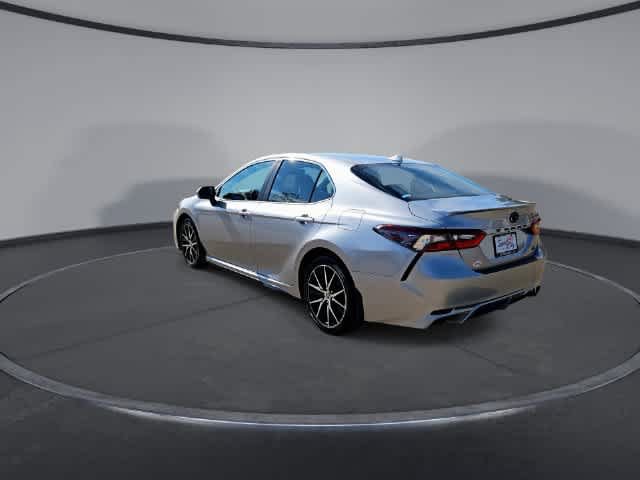 Used 2024 Toyota Camry SE FWD image 6