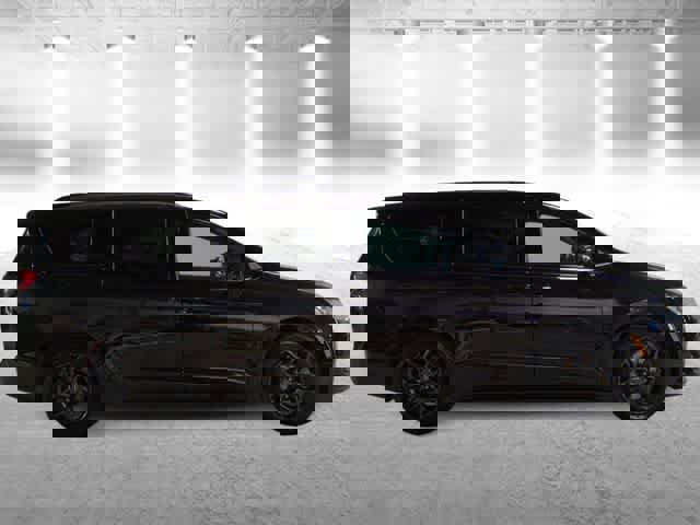 Used 2018 Chrysler Pacifica Touring Plus w/ S Appearance Package image 9