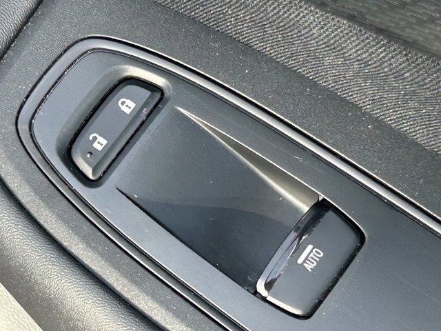 Used 2023 Subaru Outback Premium image 36