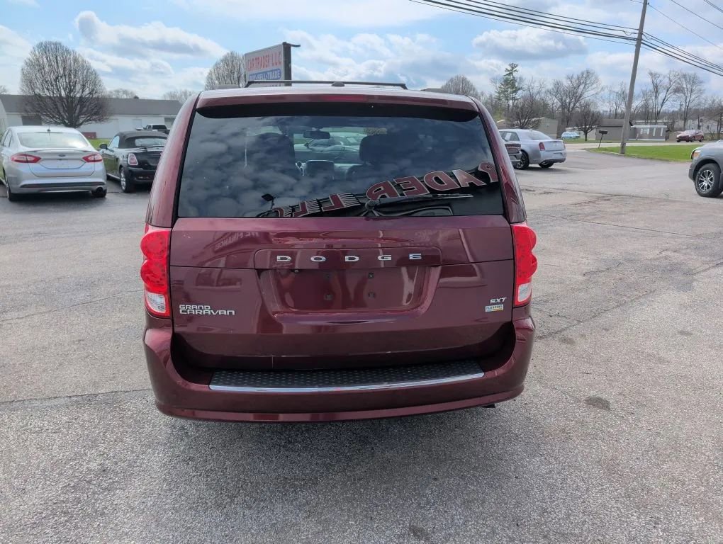 Used 2018 Dodge Grand Caravan SXT image 6