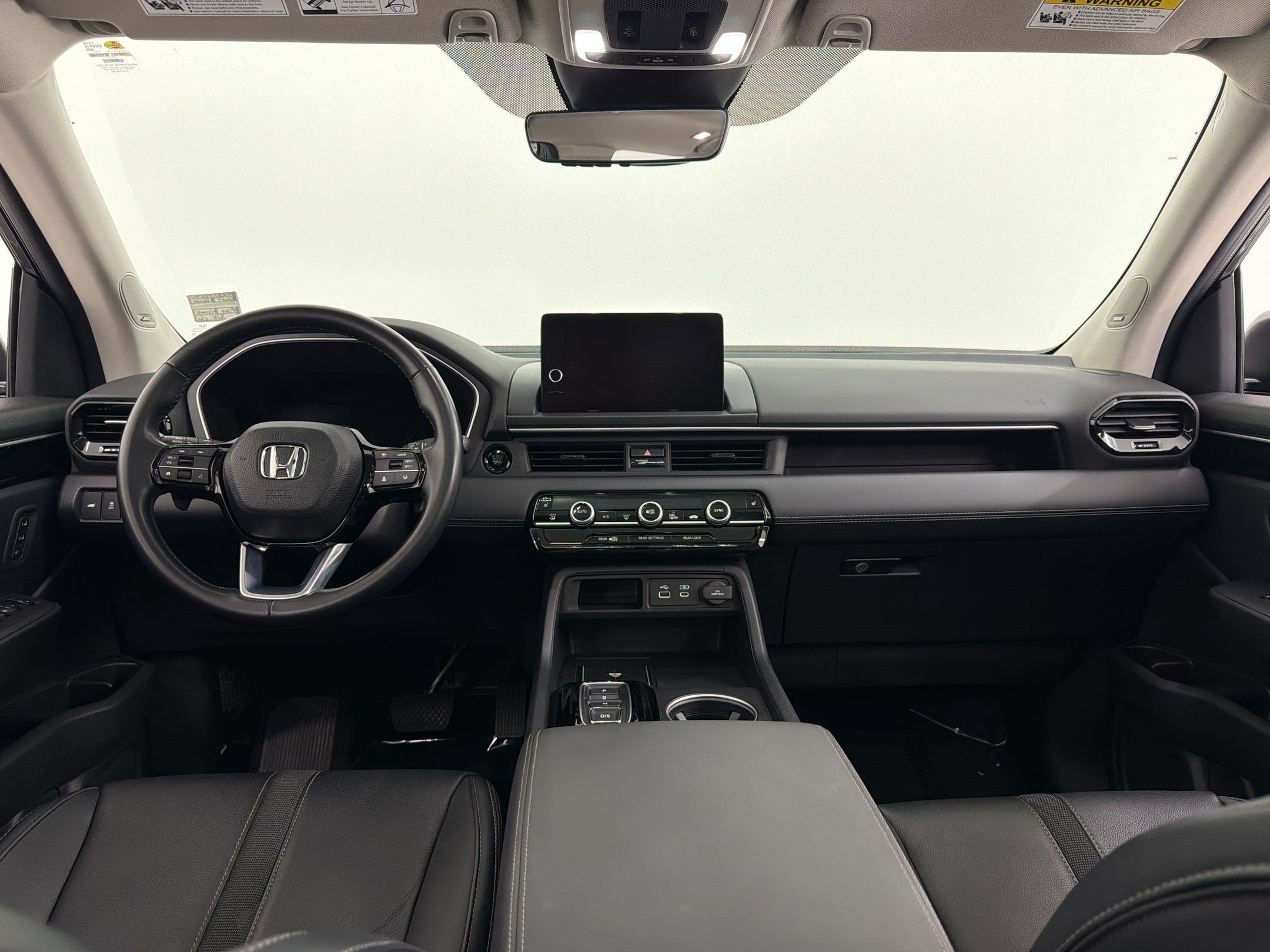 Used 2024 Honda Pilot Touring image 15