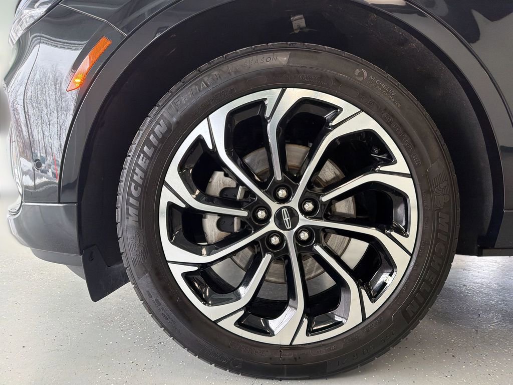 Used 2024 Lincoln Nautilus Reserve AWD/4WD image 12