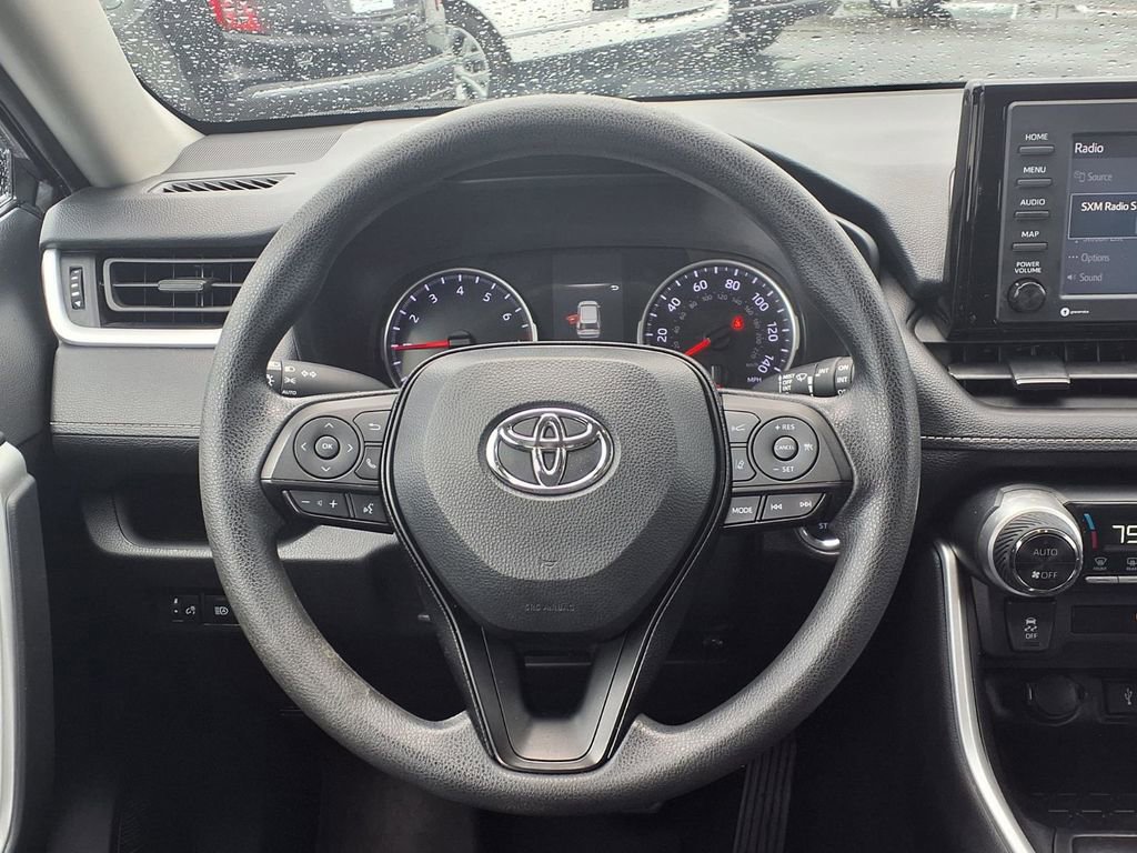 Used 2022 Toyota RAV4 XLE FWD image 13