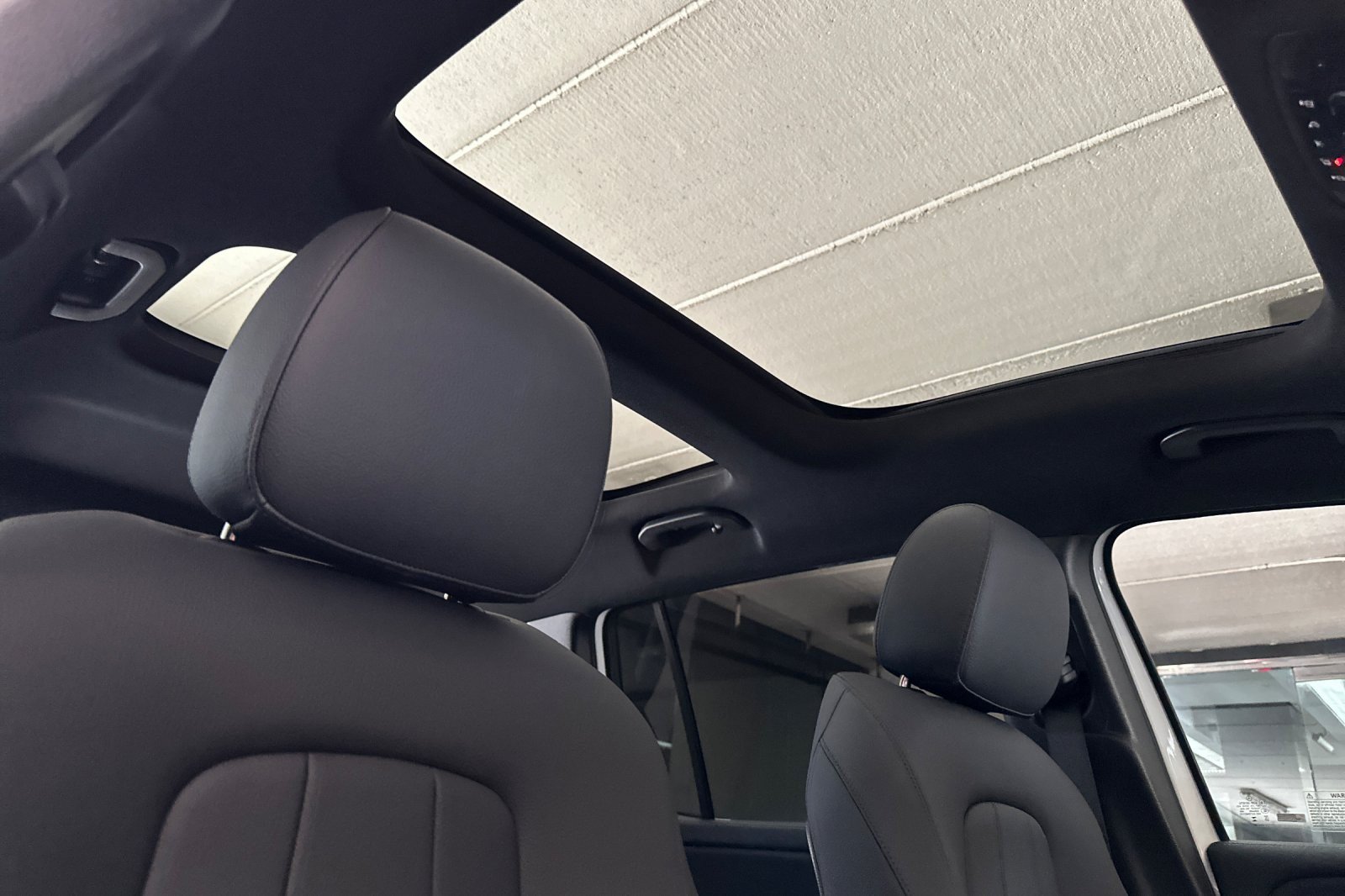 New 2025 Mercedes-Benz GLB 250 4MATIC image 16