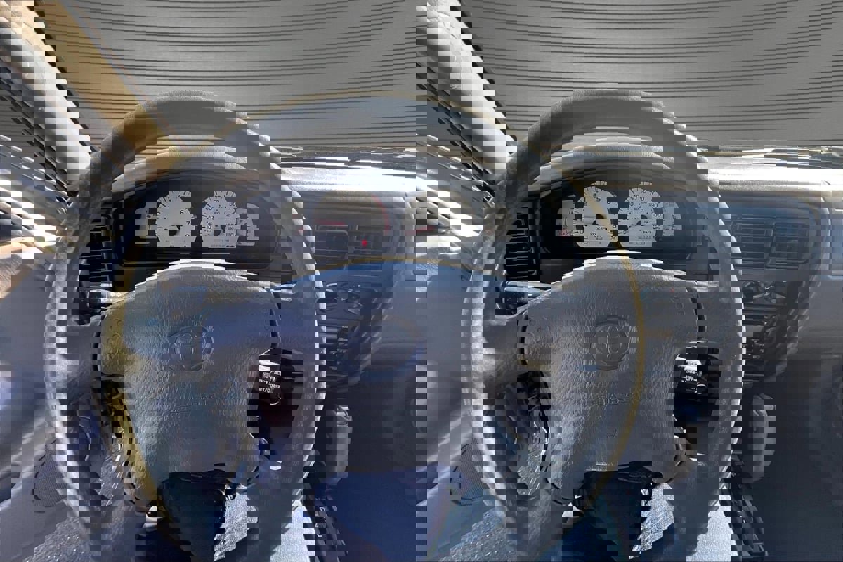 Used 2003 Toyota Tacoma 4x4 Xtracab V6 image 9