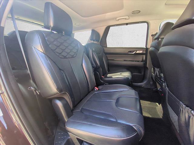 Used 2022 Hyundai Palisade Limited w/ Cargo Package image 24