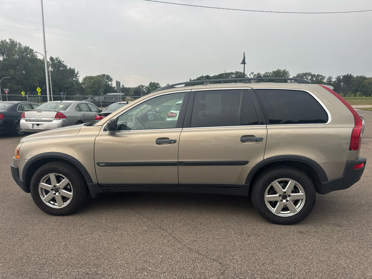 Used 2004 Volvo XC90 2.5T image 8