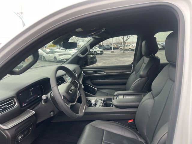 Used 2023 Jeep Wagoneer Series III w/ Preferred Equipment Group image 20