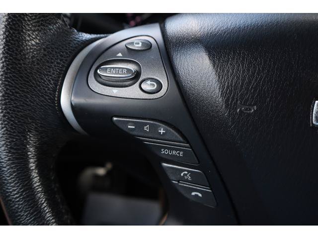 Used 2013 Nissan Pathfinder SV AWD/4WD image 14