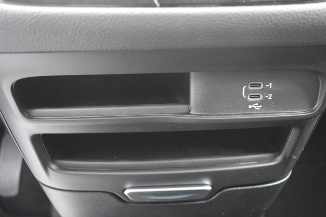 New 2026 Chrysler Pacifica Select image 27