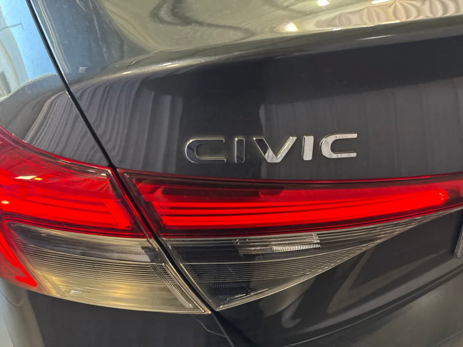 Used 2023 Honda Civic Sport image 11