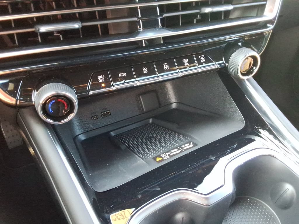 New 2027 Chevrolet Traverse RS FWD image 29