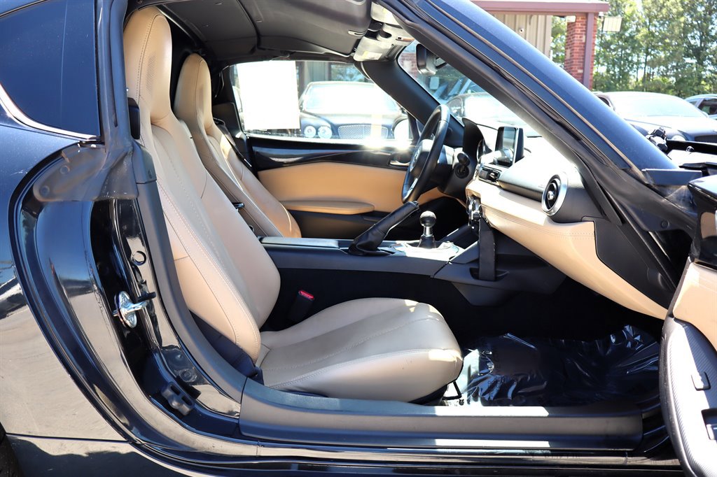 Used 2017 MAZDA MX-5 Miata RF Grand Touring RWD image 23
