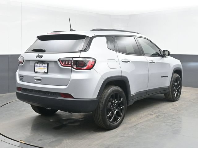 Used 2025 Jeep Compass Latitude w/ Altitude Special Edition AWD/4WD image 14