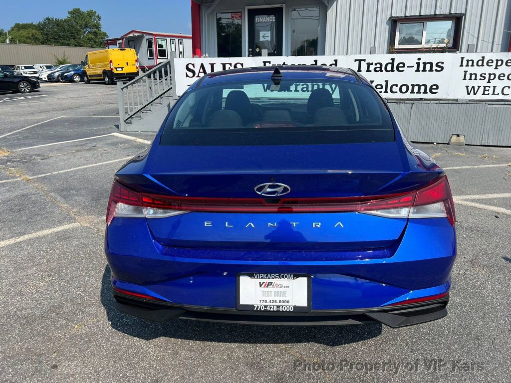 Used 2023 Hyundai Elantra SEL w/ Convenience Package image 5