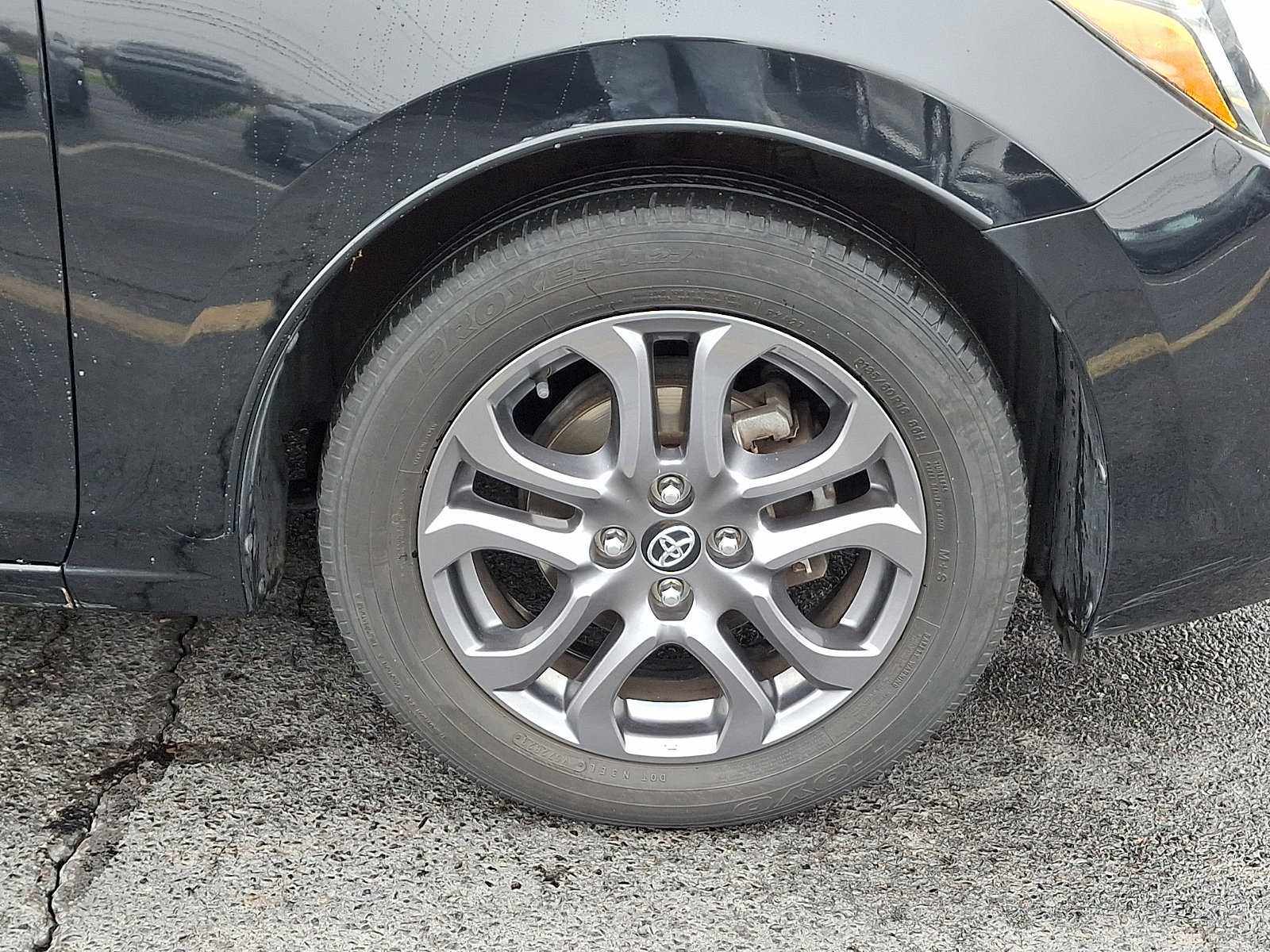 Used 2019 Toyota Yaris LE image 8