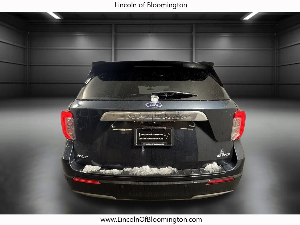 Used 2023 Ford Explorer XLT w/ Equipment Group 202A image 8