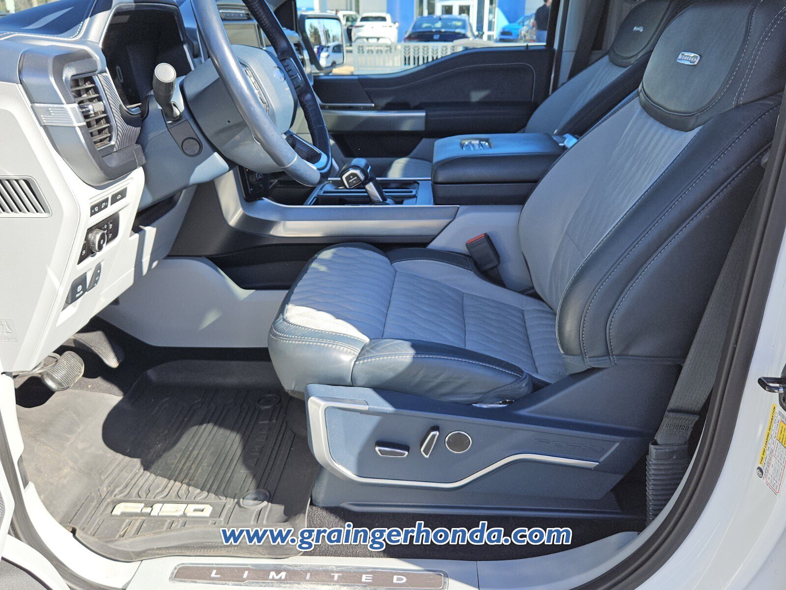 Used 2023 Ford F150 Limited image 10