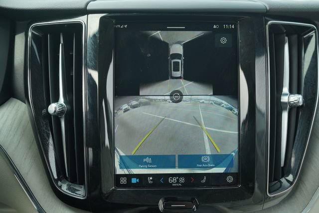 Used 2024 Volvo XC60 B5 Plus w/ Protection Package Premier image 29