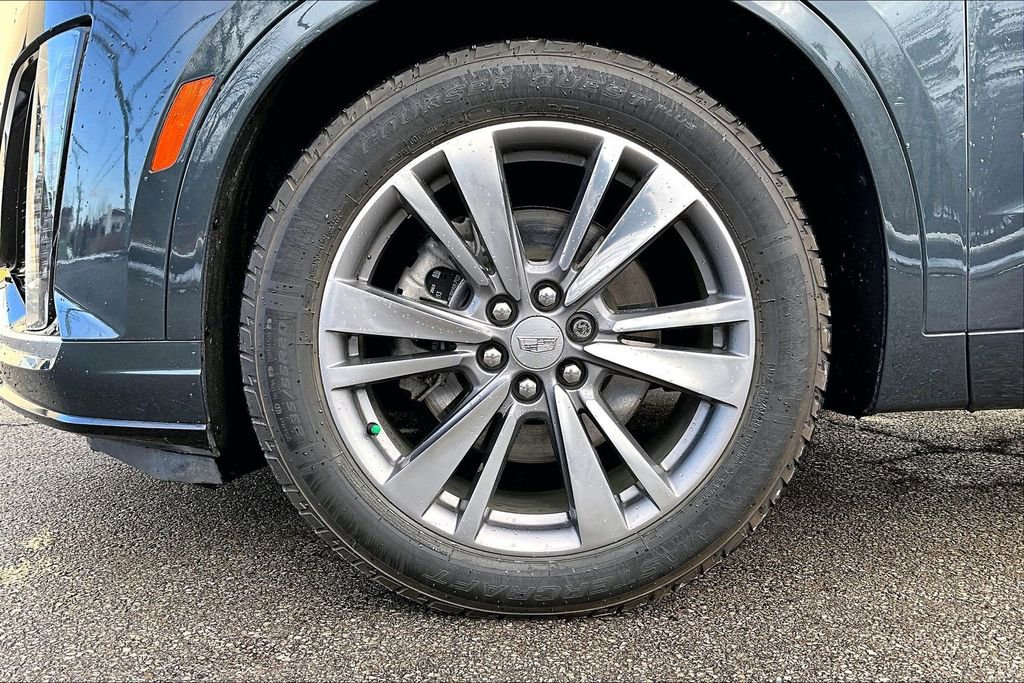 Used 2021 Cadillac XT6 Premium Luxury image 10
