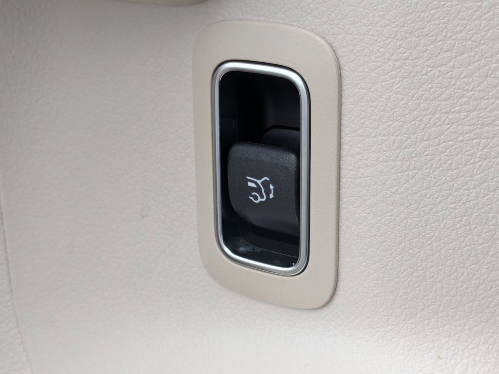 Used 2023 Mercedes-Benz GLB 250 image 26