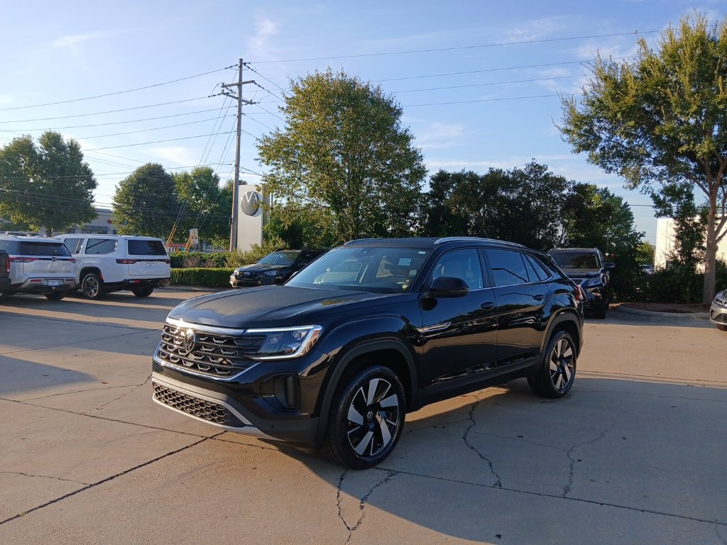 New 2026 Volkswagen Atlas Cross Sport SE FWD image 3