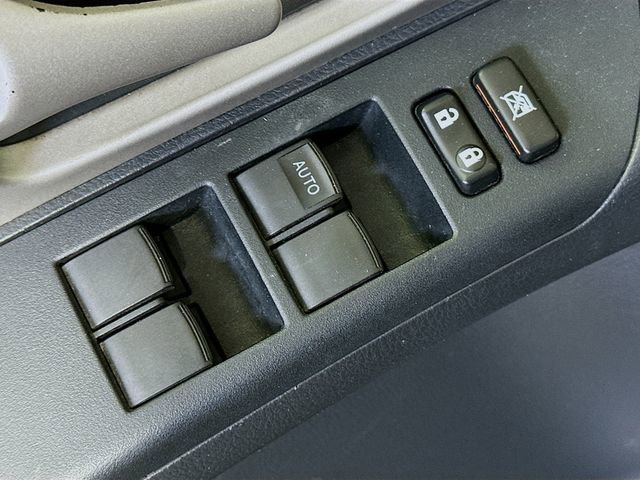 Used 2010 Toyota Matrix image 18