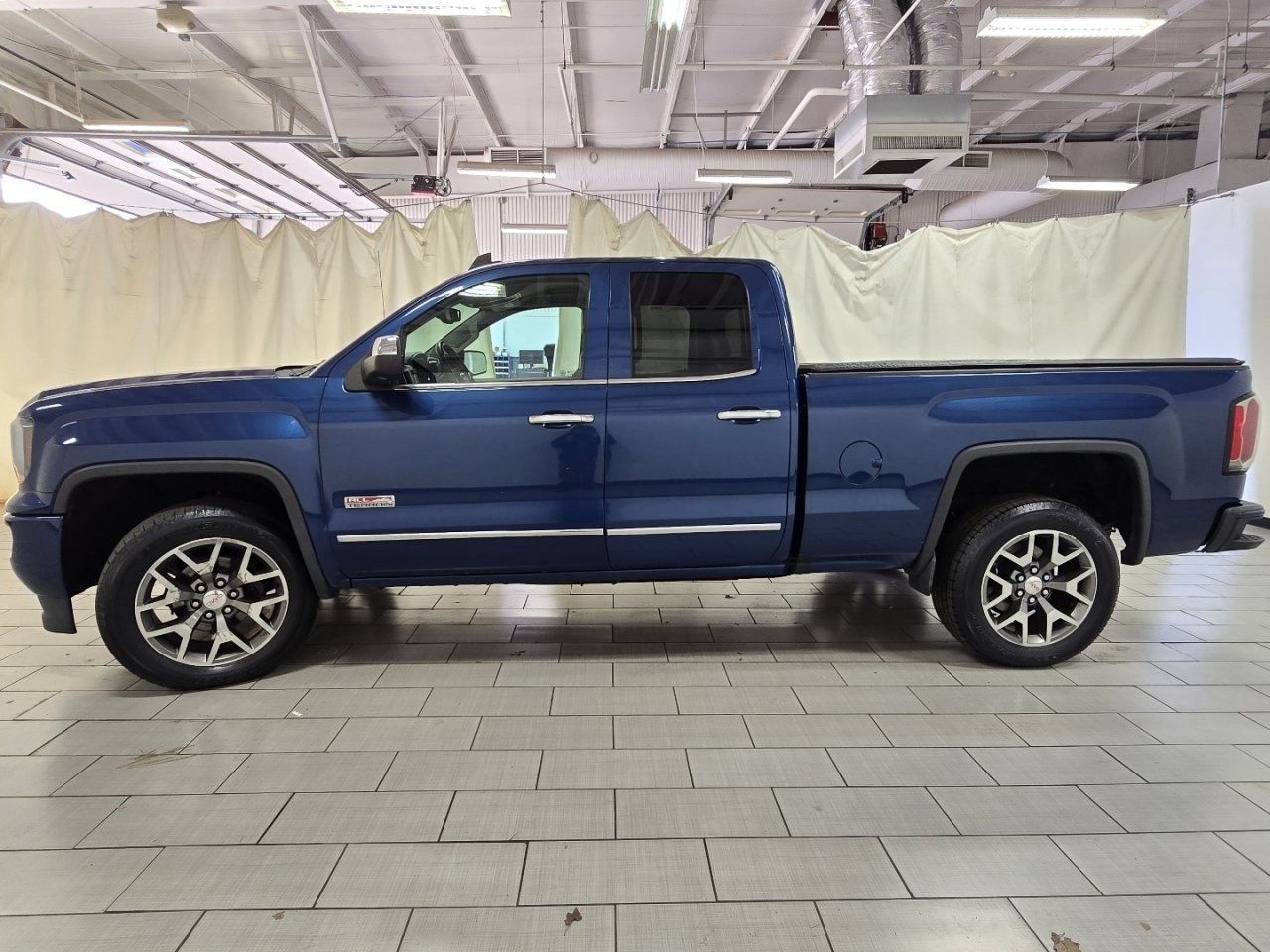 Used 2016 GMC Sierra 1500 SLT image 16
