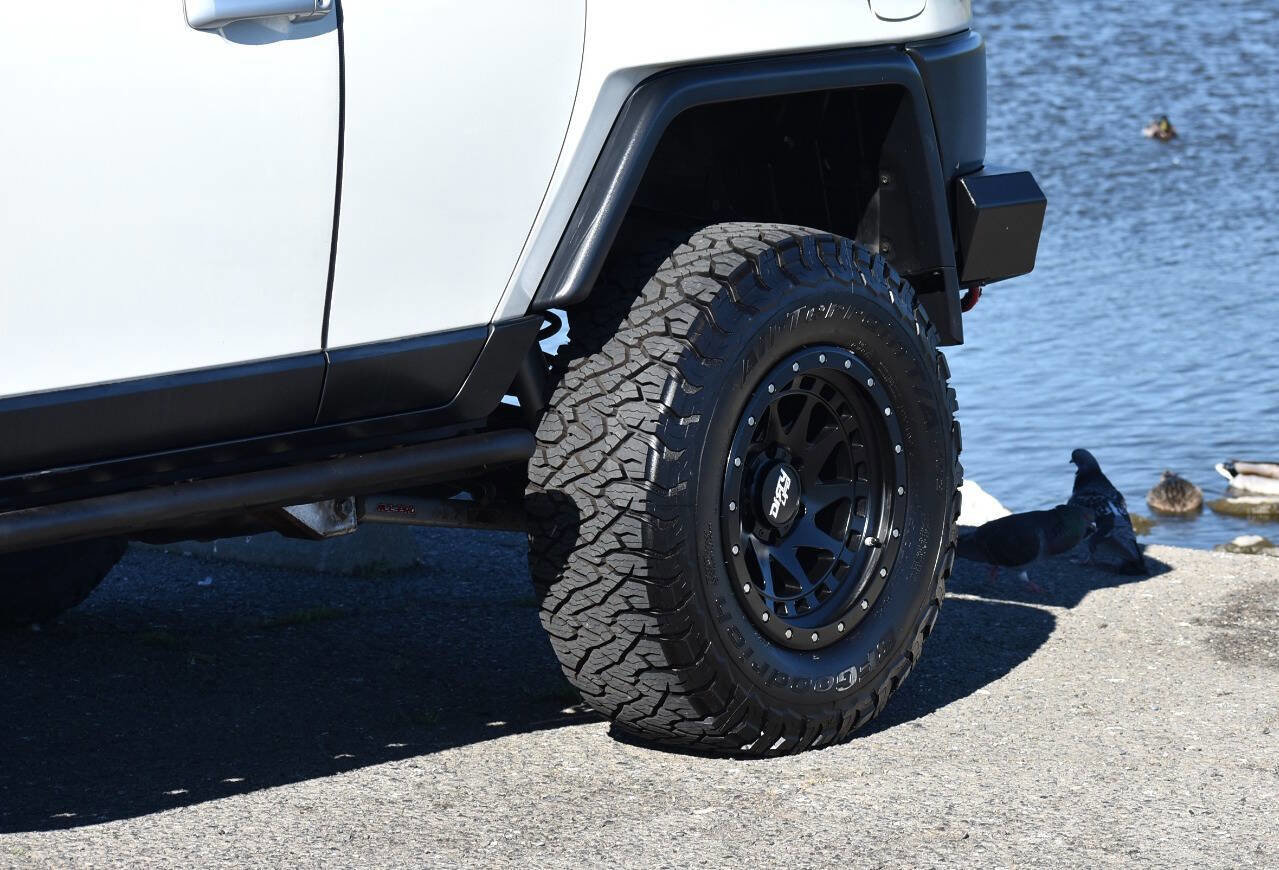 Used 2010 Toyota FJ Cruiser 4WD image 26