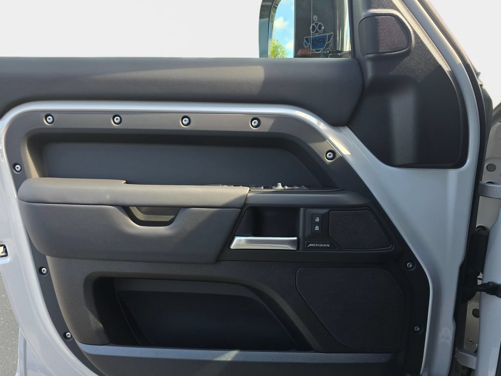 New 2026 Land Rover Defender 110 S AWD/4WD image 28