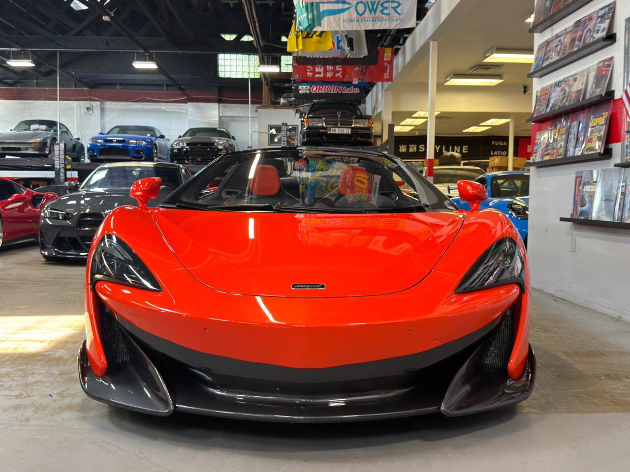Used 2020 McLaren 600LT Spider RWD image 2