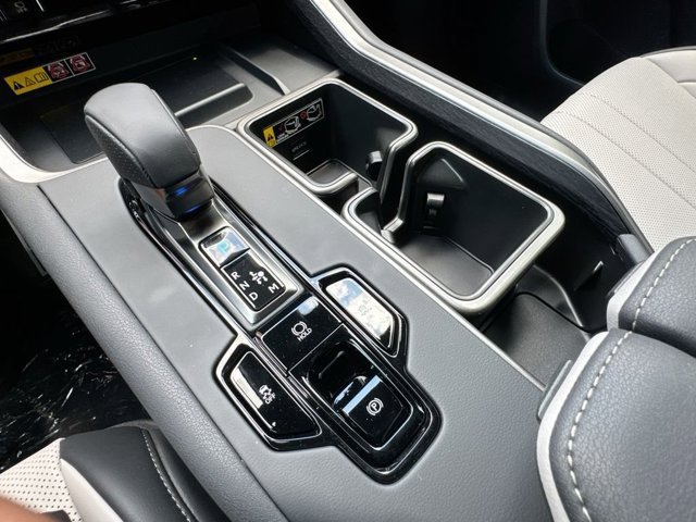 New 2026 Lexus TX 500h AWD image 36