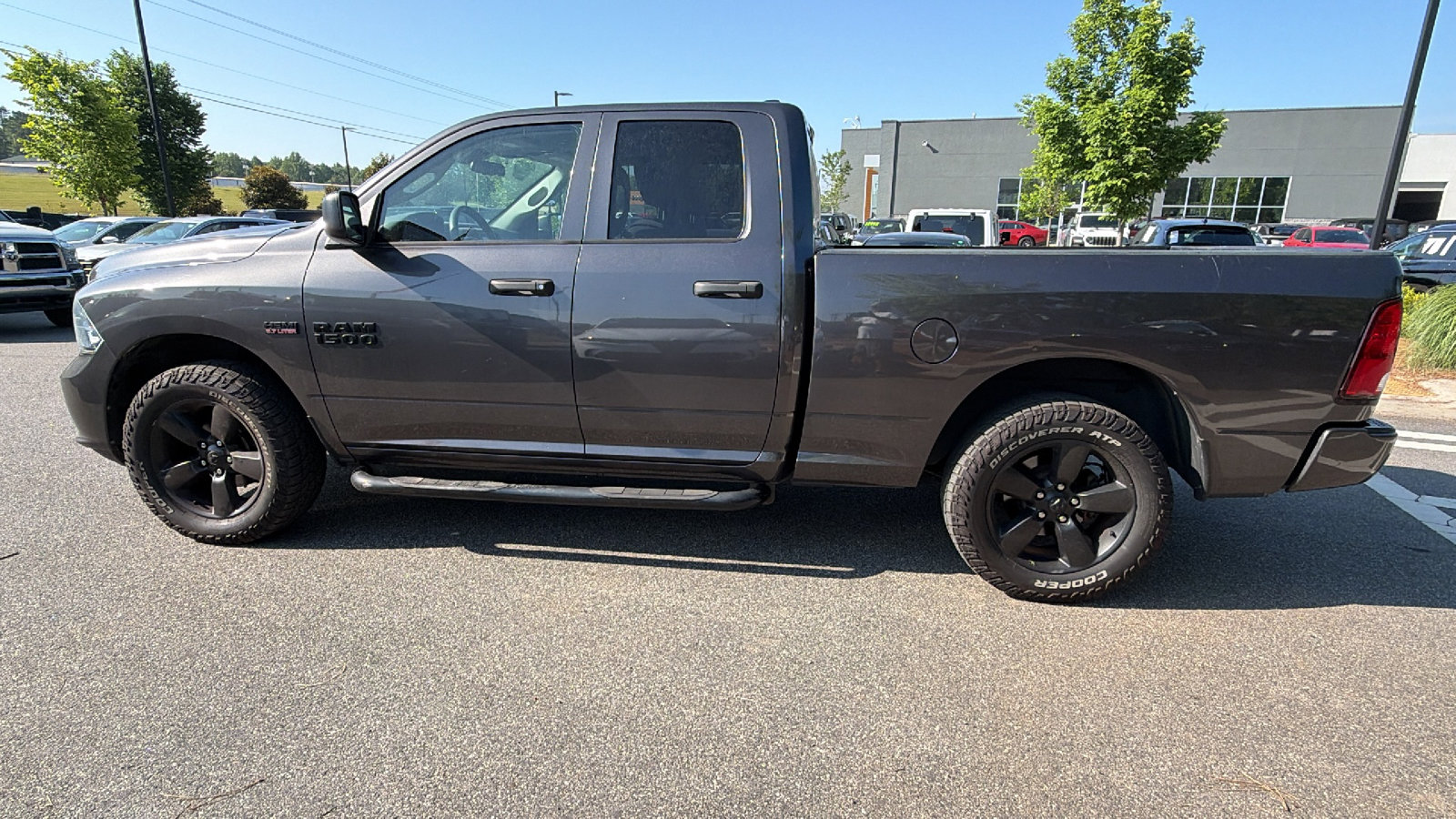 Used 2018 RAM 1500 Express RWD image 11