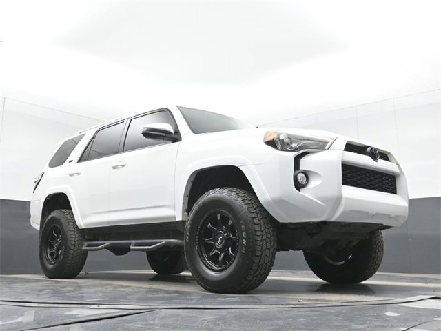 Used 2015 Toyota 4Runner SR5 image 44
