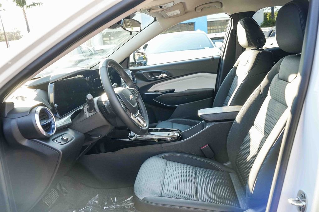 New 2026 Chevrolet Trax LT w/ Driver Confidence Package image 16