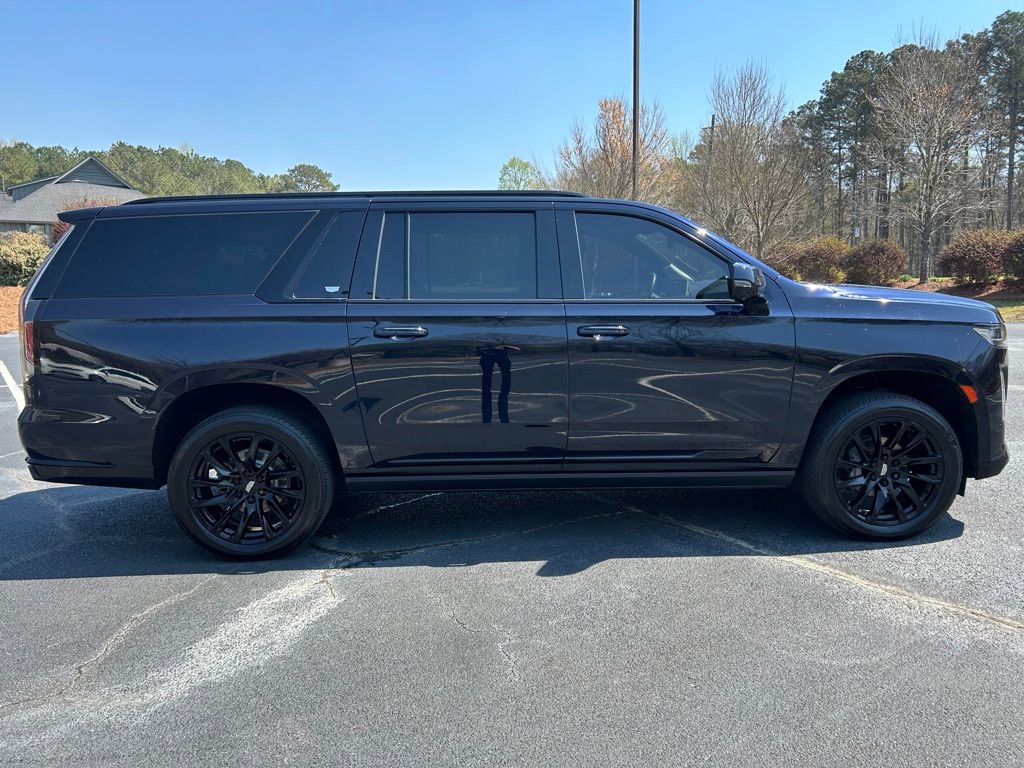 Used 2023 Cadillac Escalade ESV Sport Platinum w/ LPO, ONYX Package image 30