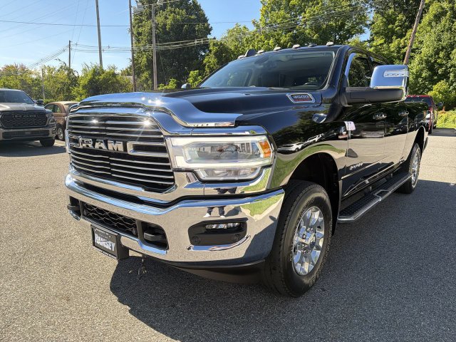 Used 2024 RAM 3500 Laramie AWD/4WD image 4
