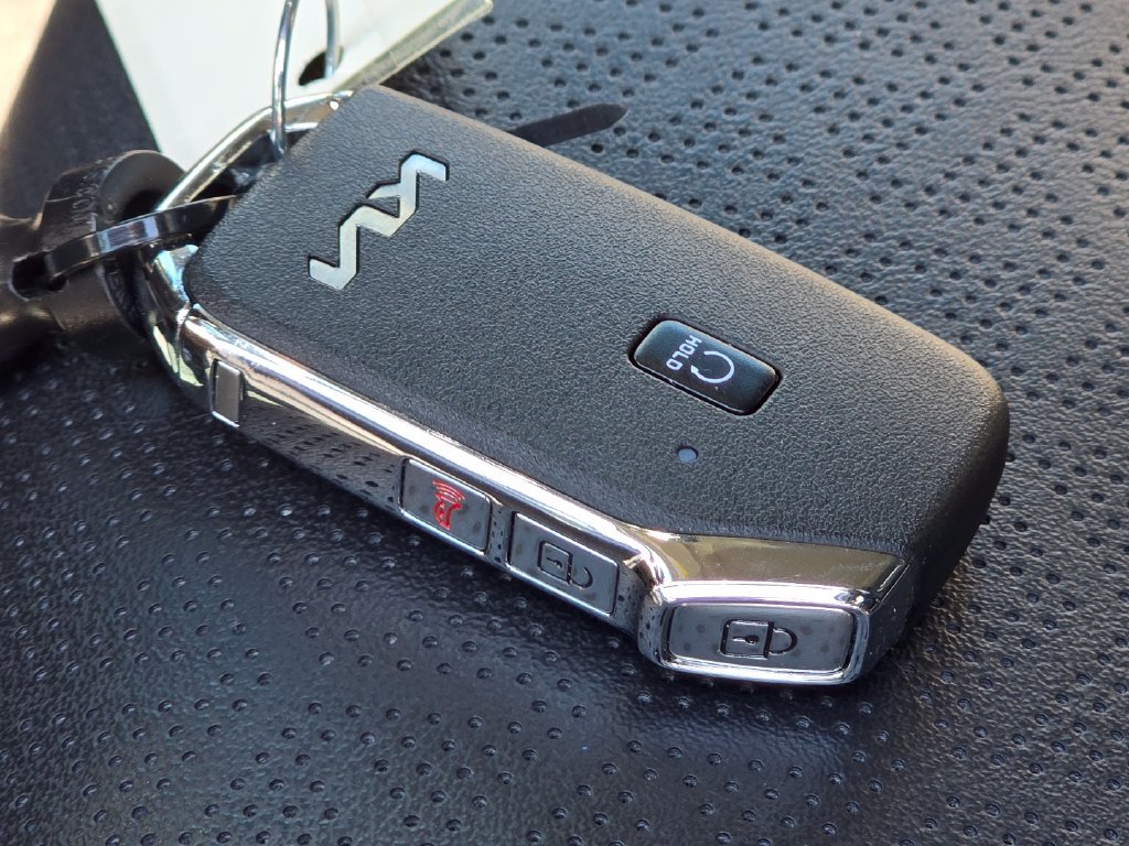 Used 2023 Kia Sorento S w/ Panoramic Sunroof Package AWD/4WD image 36