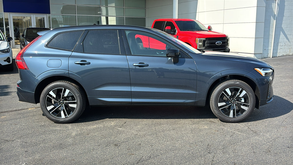 New 2027 Volvo XC60 B5 Core AWD/4WD image 25
