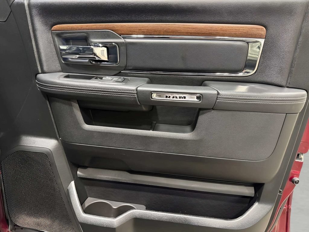 Used 2017 RAM 1500 Laramie AWD/4WD image 11