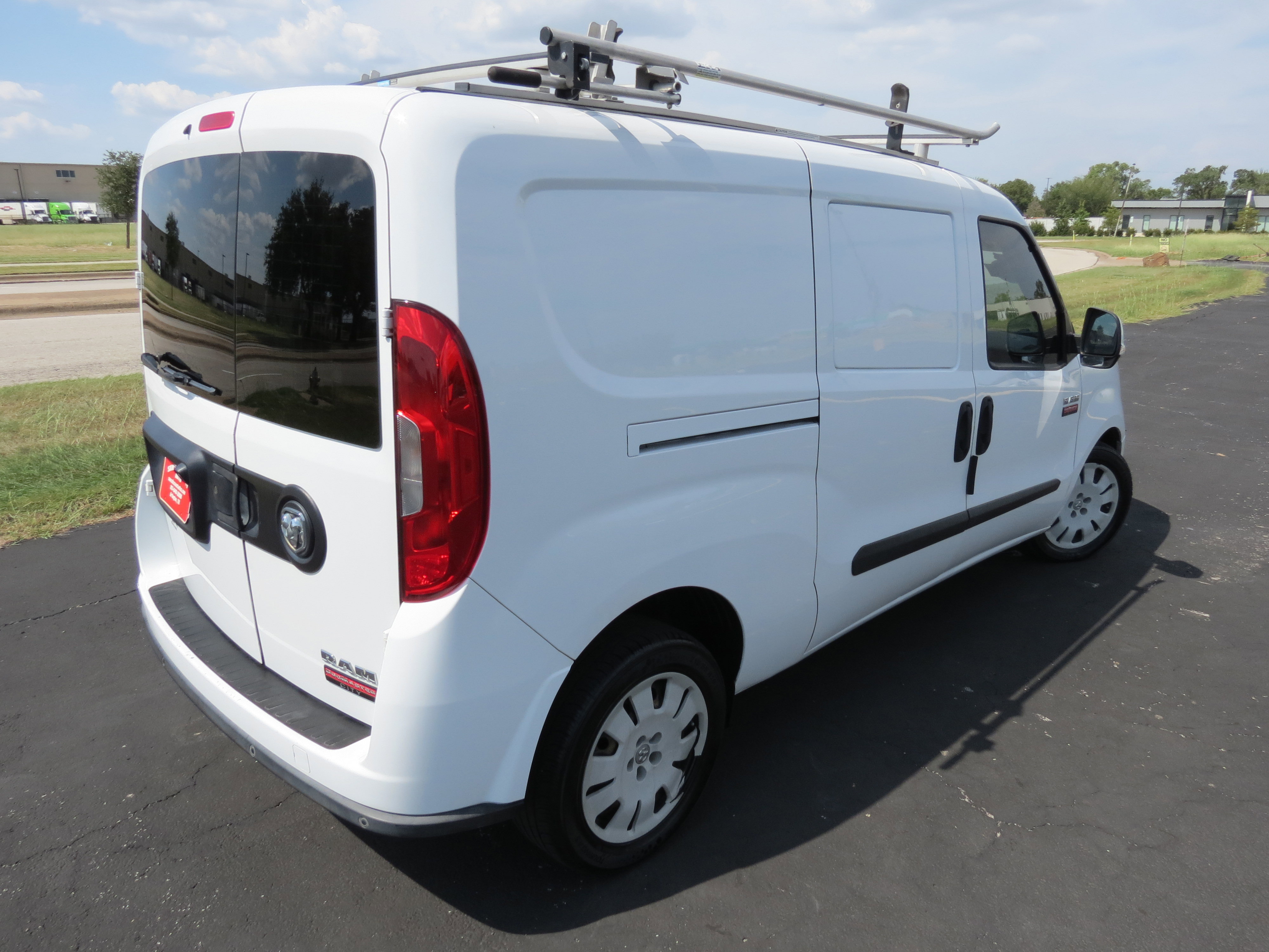 Used 2018 RAM ProMaster City Tradesman SLT image 6