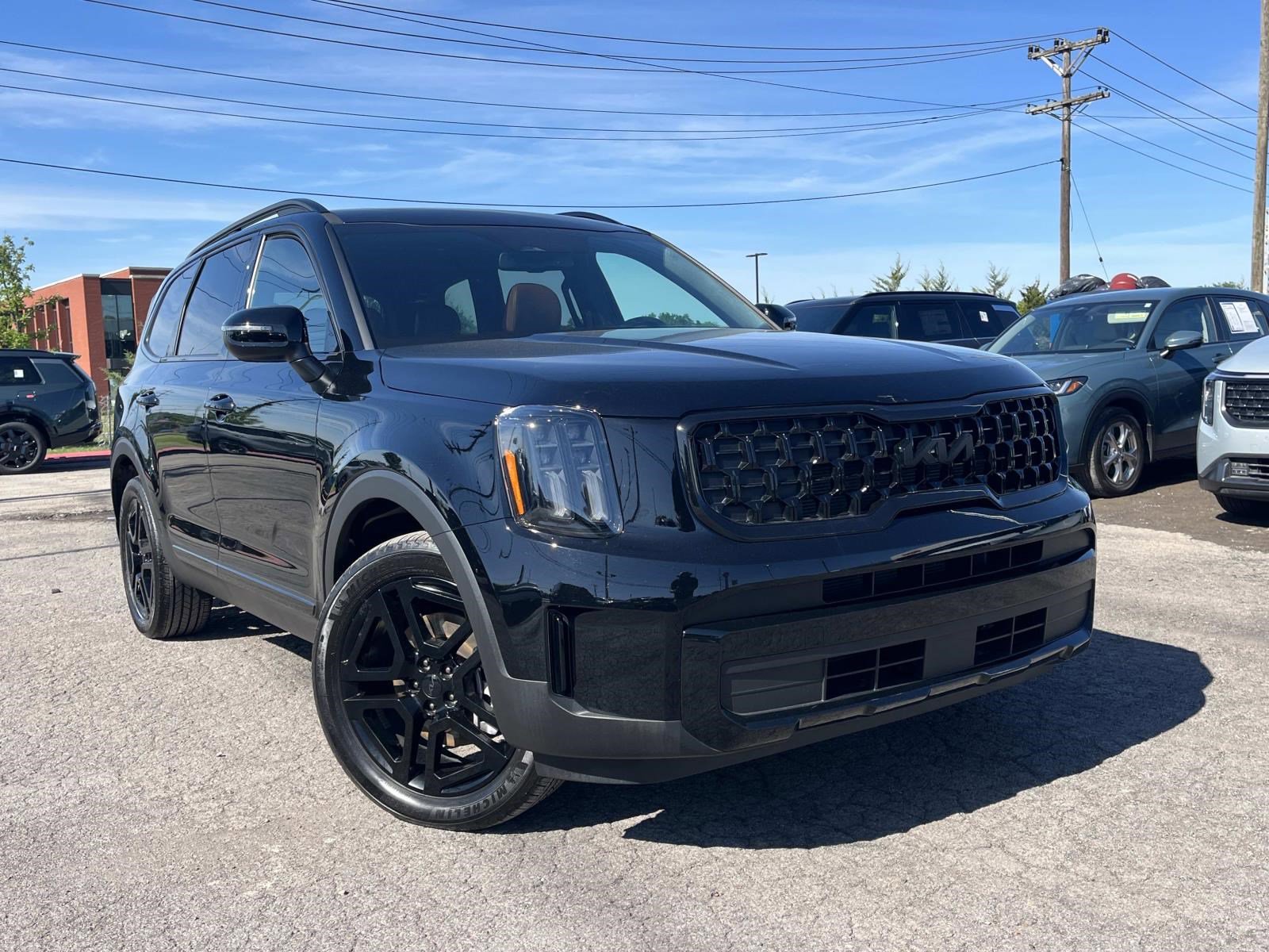 Used 2025 Kia Telluride EX X-Line AWD/4WD image 1