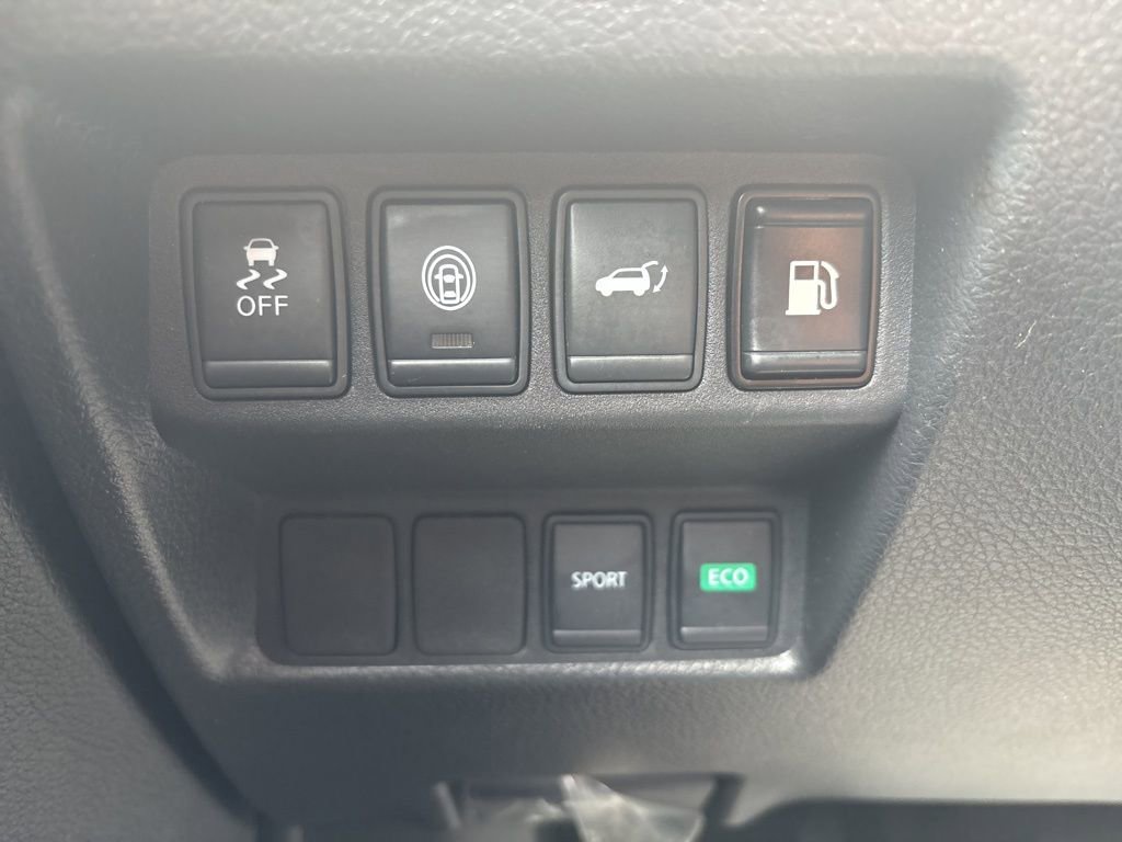 Used 2019 Nissan Rogue SV image 25