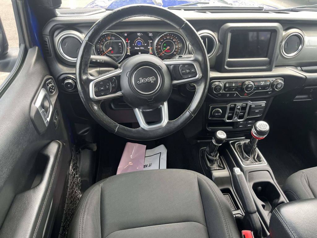 Used 2019 Jeep Wrangler Unlimited Sahara w/ Cold Weather Group AWD/4WD image 13