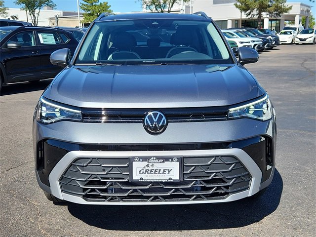 New 2025 Volkswagen Taos SE image 5