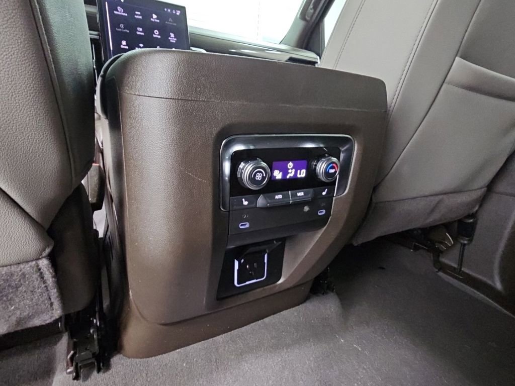 Used 2025 GMC Yukon XL Elevation RWD image 32