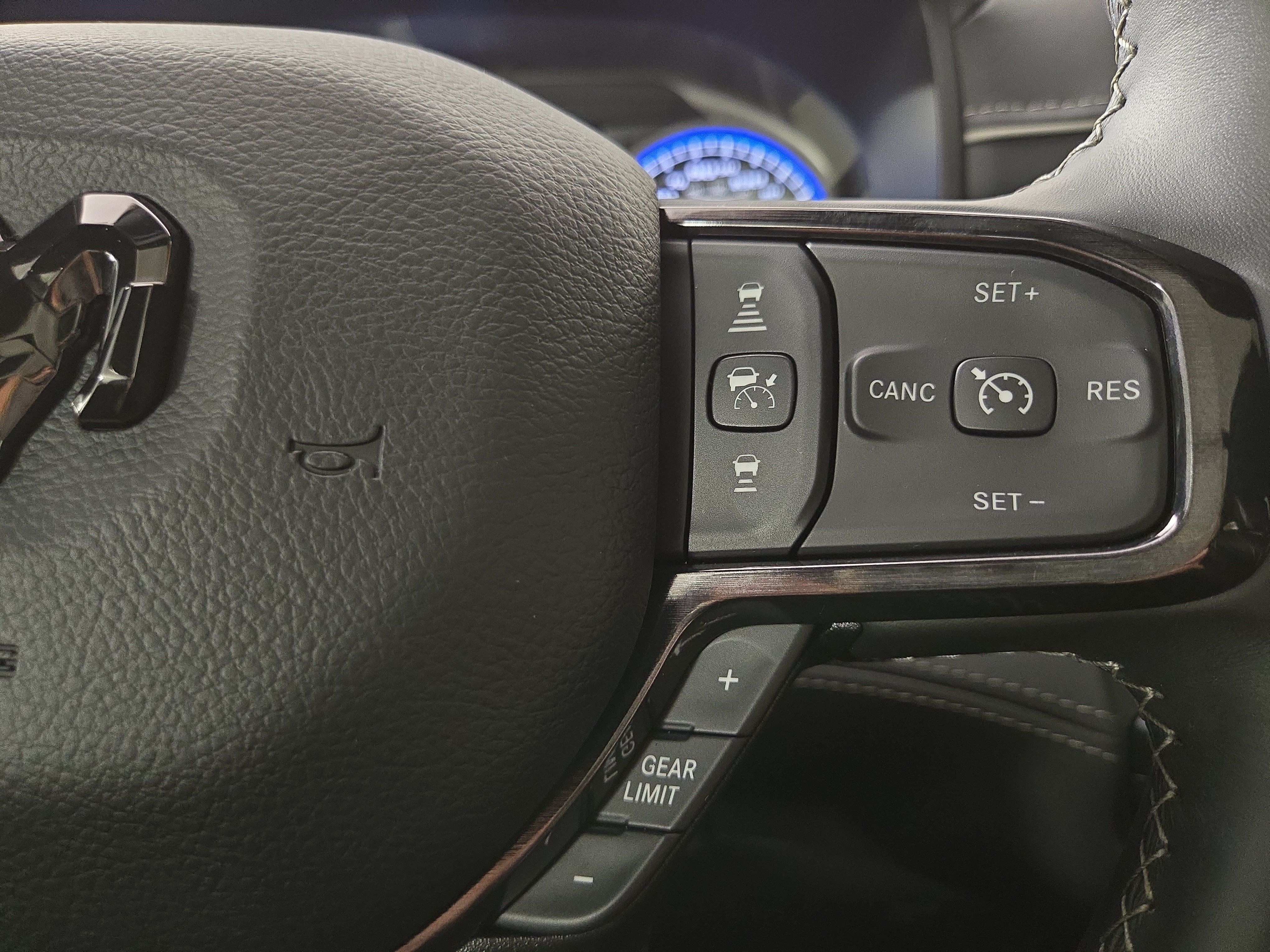 Used 2022 RAM 1500 Limited AWD/4WD image 17